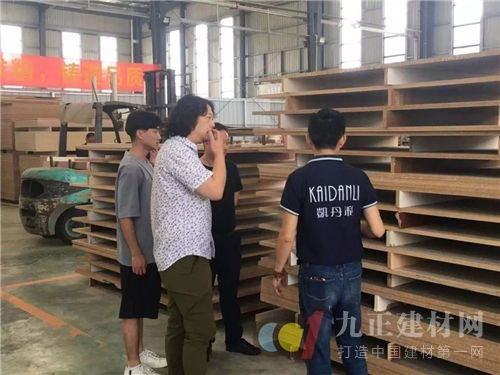 共話(huà)合作，智造未來(lái) 熱烈歡迎迪拜陳總蒞臨依威工廠(chǎng)考察指導(dǎo)